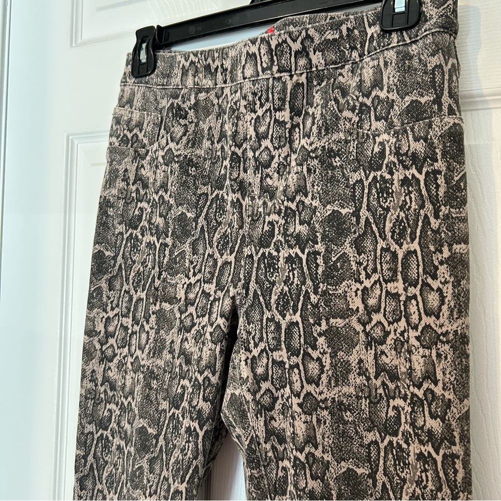 Spanx Snakeskin Skinny Jeggings, M - Picture 2 of 6